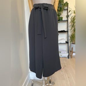 Black Culottes Pants - Size: M